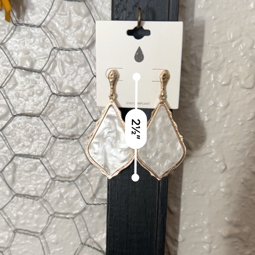 Elegant White Teardrop Earrings